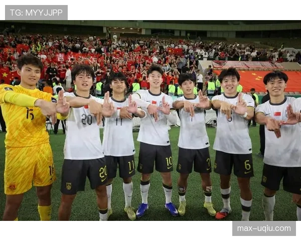 日本男足备战亚洲杯出现阵容调整,部分主力球员近期比赛状态波动 日本男足备战亚洲杯出现阵容调整,部分主力球员近期比赛状态波动